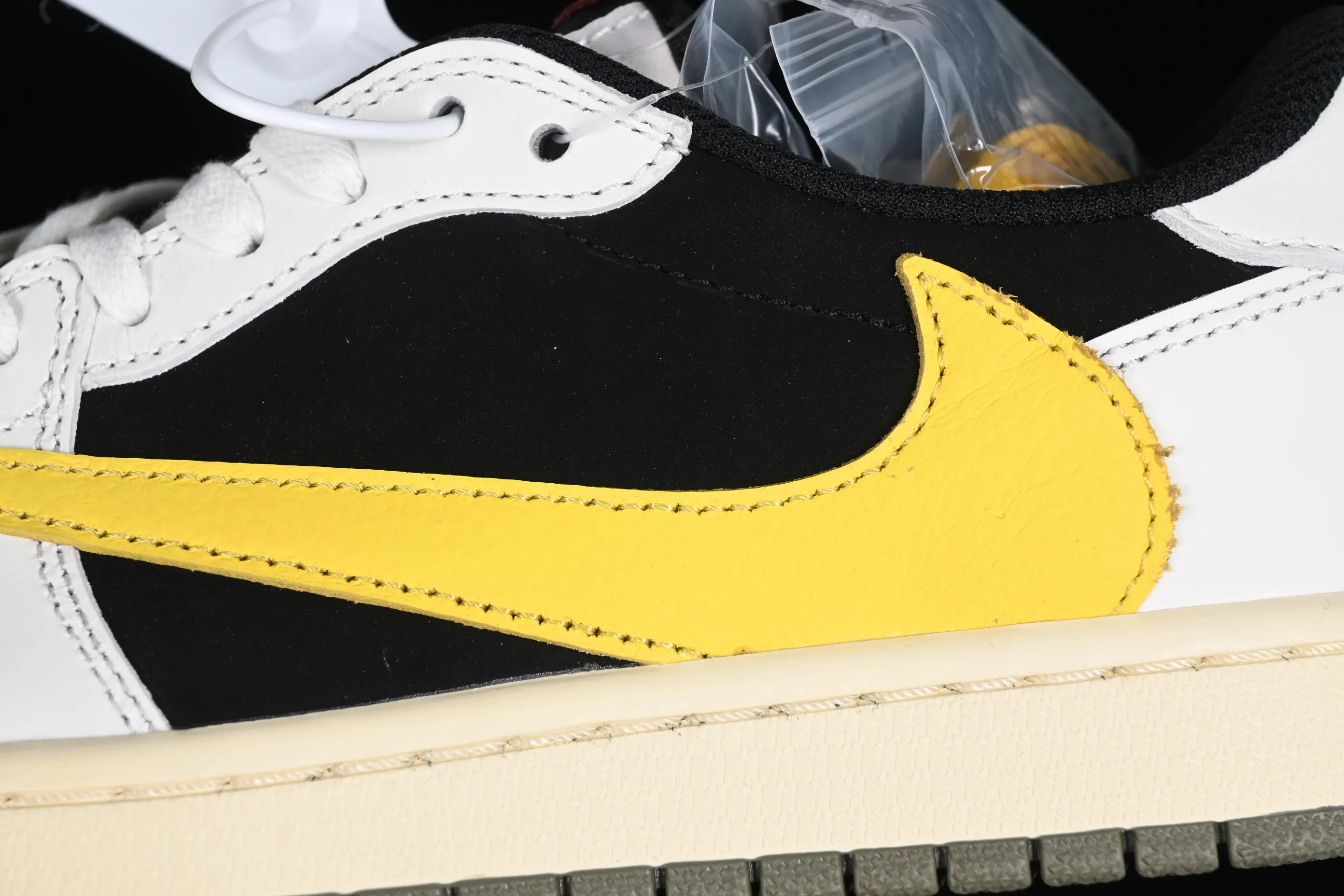 All Categories Air Jordan Jordan Series Basketball Shoes Air Jordan 1 Low Travis Scott x Air Jordan 1 Low OG AJ1 Joe 1 Overhook Low Basketball Shoes DM7866-982